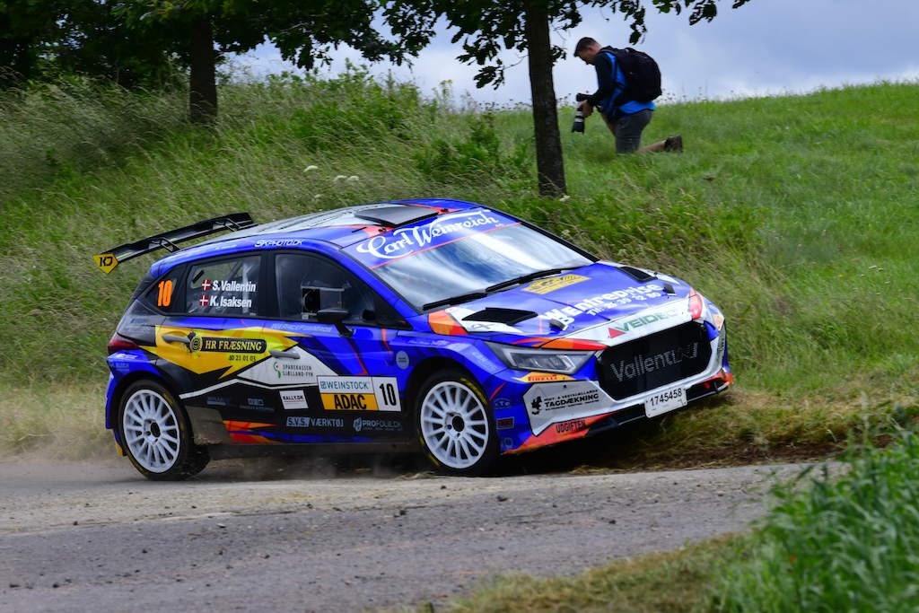 Simon Vallentin og Karsten Isaksen kørte til grænsen af det mulige og sluttede på en flot femteplads i den samlede slutstilling.
(Foto: Morten Dam - autoMOTIV/specialpress)